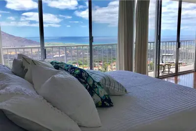Image de Panoramic Ocean \/ Mountain View Condo