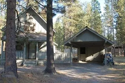 Image de Complètement rénové dans la communauté Sunriver. Non Sec. Dépôt, frais de gestion peu élevés