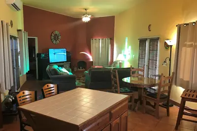 Image de Belle maison de maître 2 brd dans la communauté sécurisée de El Dorado Ranch San Felipe!