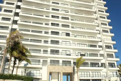 Image de Incroyable! Nouveau spacieux condo 3br en bord de mer dans la tour Perle