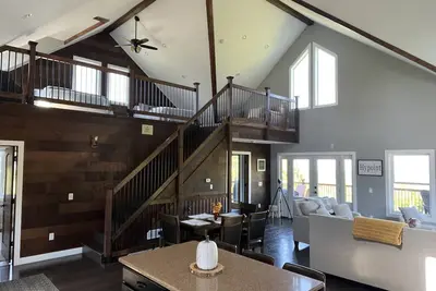 Image de Hypoint Loft vous invite à venir vous détendre et à profiter de la beauté de notre région!