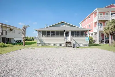 Image de Jersey's Shore: 3 chambres / 2 salles de bain Dog-Friendly Home avec vue sur l'océan