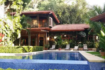 Image de Los Suenos Resort - Belle forêt tropicale et vue sur le parcours de golf