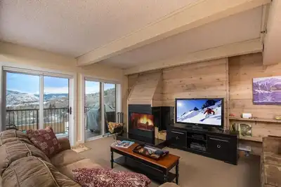Image de Tarifs avantageux, accès facile, 2br, 2ba, Condo avec vue exceptionnelle. Piscine et bain à remous
