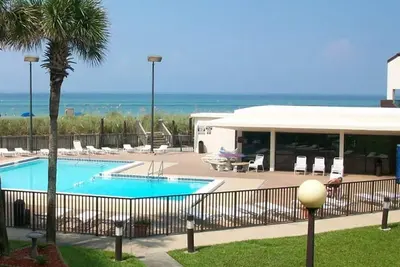 Image de Magnifique condo avec vue sur l'océan! Emplacement fabuleux et avis!