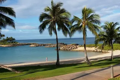 Image de 350 $ \/ nuit du 1er au 30 septembre 2019. Tour de la plage! Belle vue mer \/ piscine - 4ème cheminée