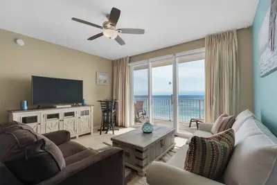 Image de ~ ÉTÉ Disponible ~ Beach View Deluxe Condo @Resort! Piscine + Hotub + Avantages Vip Gratuits