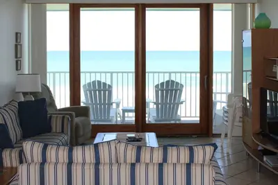 Image de Spécial novembre! Fabuleux Condo Direct Oceanfront sur No Drive Beach