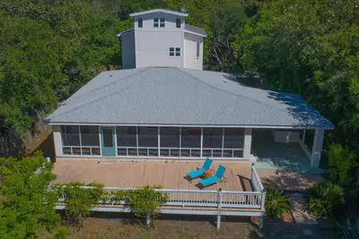 Image de Marées familiales ~ Fantastique maison rénovée, à 1 minute à pied de la plage