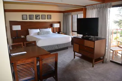 Image de Faites-vous plaisir dans une unité spectaculaire de 2 chambres au Hyatt Highlands Inn.