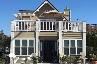 Image de Belle, propre, Seabright Home Steps à l'entrée de la plage, Hot Tub haut de gamme