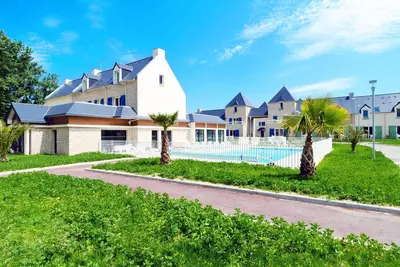 Image de Cute + Rustic Saint-Malo House | Entrée privée!