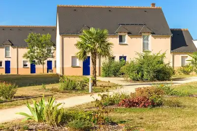 Image de Maison de vacances lumineuse avec terrasse / balcon + Accès piscine