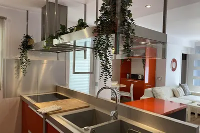 Image de Appartement Confortable Avec Wifi Entre Ville Des Arts Et Des Plages