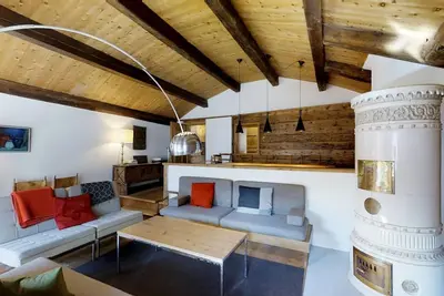 Image de Construit en 1550 Engadinerhaus a été restauré en 1969, est situé