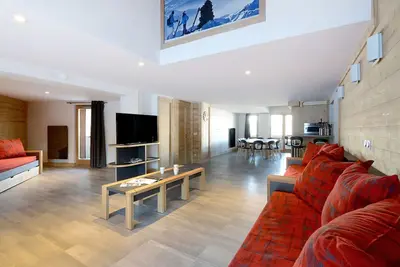 Image de Appartement rénové pour 15 pers. aux pieds des pistes avec espace bien-être et balcons