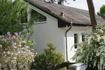 Image de Grande maison avec accès au lac