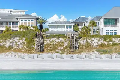 Image de Kokomo - Gulf Front, piscine communautaire chauffée, 30a, quartier Old Florida Beach!
