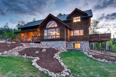 Image de Mountain Home luxueux sur 10 Acres - Deck w \/ Great Views - Hot Tub \/ Fire Pit