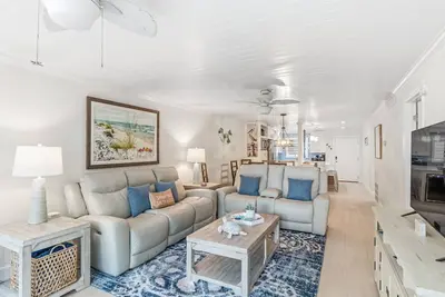 Image de 2/2 (121) Intérieur du club: 2 Br / 2 Ba condo à Sarasota, 6 couchages