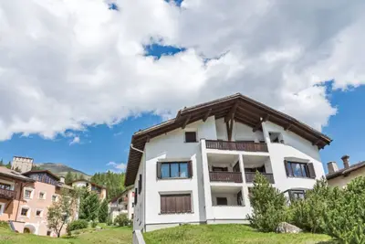 Image de Appartement de vacances Zuoz pour 6 personnes avec 3 chambres Ă coucher - Appartement de vacances