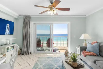 Image de Nouvelle inscription * Redécorée 1 Br Gulf Front * Beach Svc inclus!