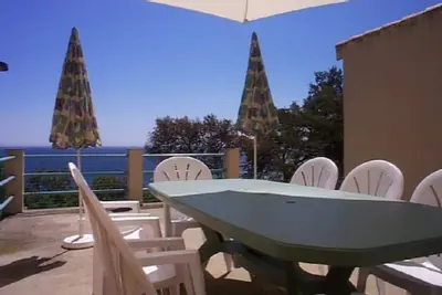Image de Villa face à la mer, emplacement de rêve.