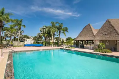 Image de Jupiter Beach Villa de luxe avec piscine! Rénové en 2018, à 100 mètres de la plage