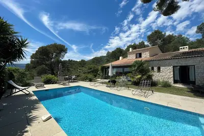 Image de Superbe villa climatisée, piscine, calme, belle vue, soleil couchant