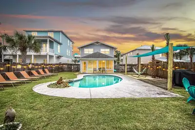 Image de Piscine privée chauffée ** 3ème maison de la plage ** Entièrement approvisionné avec tout