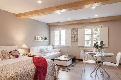 Image de Studio 2b - 3 pax - 3 min à pied de la cathédrale - jardin - terrasse - wifi - ascenseur