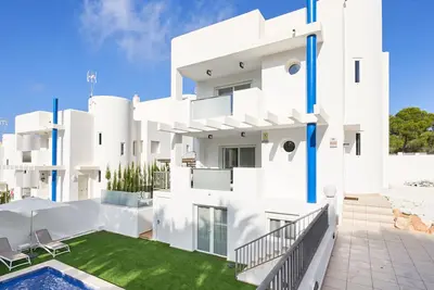 Image de Fabuleuse villa moderne, à 10 min à pied de Cala Vadella, piscine privée.