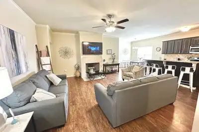 Image de Vie de luxe! Nouvelle construction meublée, nouveau quartier, juste à côté de la technologie!