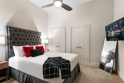 Image de Spacieux Condo 1bd moderne dans le b��timent de Californie par Hosteeva