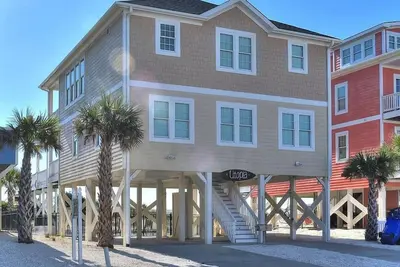 Image de Long Beach Pier-Utopia-Ocean Front, 5 Br, 4 Ba, 12 personnes, avec piscine privée! ! !