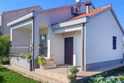 Image de Superbe maison à Kastel Novi avec WiFi