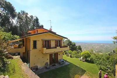 Image de Belle maison de vacances privée avec Wifi, climatisation, Tv, terrasse, près de Forte Dei Marmi