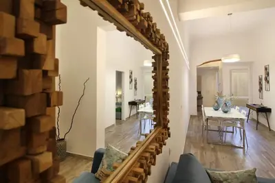 Image de Meadow Quarante-cinq - appartement florentin avec A \/ C et Wi-Fi