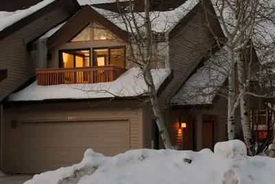 Image de Maison de ville moderne mise à jour dans la basse vallée de Deer