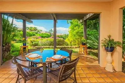 Image de 2 lanais, 1 plage, 1 piscine privée à quelques pas = 100% de plaisir au soleil