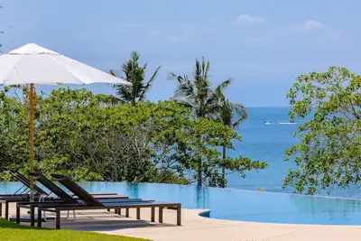 Image de Four Seasons / à l'intérieur des portes / voiturette de golf / cuisinier / accès aux clubs de plage exclusifs!