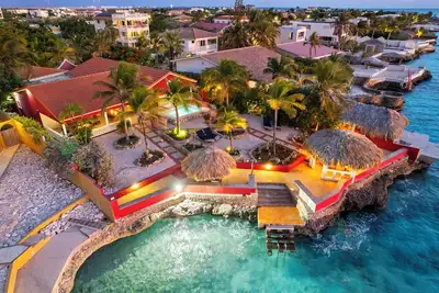 Image de Exceptionnelle villa en bord de mer avec accès privé direct à la mer des Caraïbes
