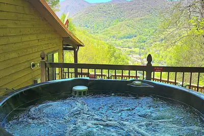 Image de Le \"Hawks Nest\" offre les meilleures vues dans la vallée