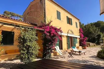 Image de Une charmante maison de campagne près de plus belles plages