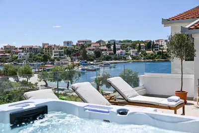 Image de Appartement Luxe **** 2 Chambres, 2 Salles De Bains, 2 Terrasses, Bateau Berth