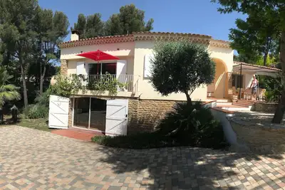 Image de Villa très calme 7km des plages de St. Cyr/Mer et Bandol