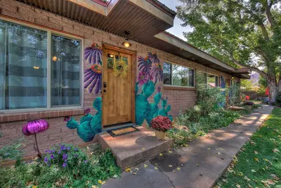 Image de Desert Gardens Unit # 1 Près du parc national des Arches, dort jusqu'à 6.