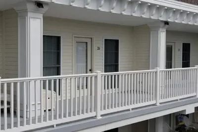 Image de Cape May Condo Getaway avec terrasse sur le toit, parking sur place, 1/2 pâté de maisons de la plage