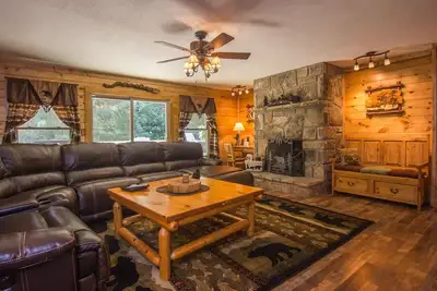 Belle, 2 CreeksMeet, SuperFast WiFi Free, Nfl Sunday, Arcade, Fishing & 2Pools