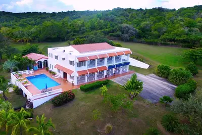 Image de Vista Linda Gated immobilière Spectaculaire Caraïbes Vues confidentialité à proximité des plages